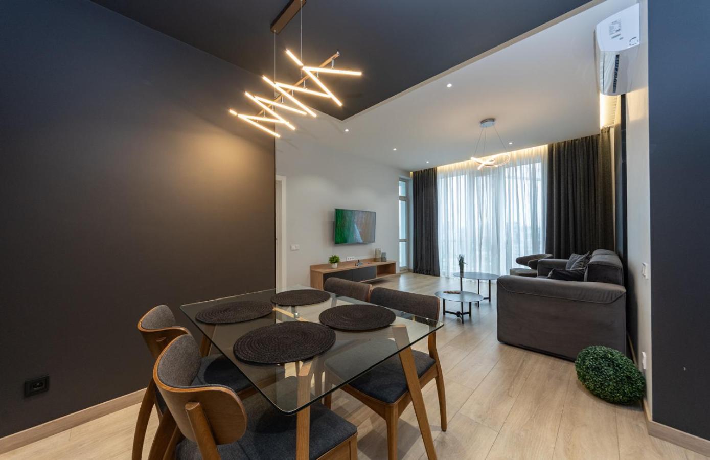Royal Tower Residence Big Vip Apartment In Center Floor 27 كييف المظهر الخارجي الصورة
