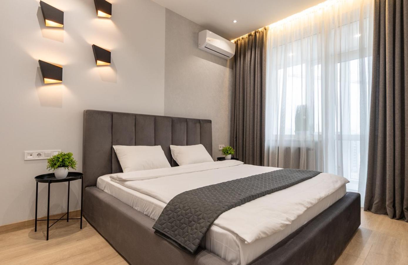 Royal Tower Residence Big Vip Apartment In Center Floor 27 كييف المظهر الخارجي الصورة
