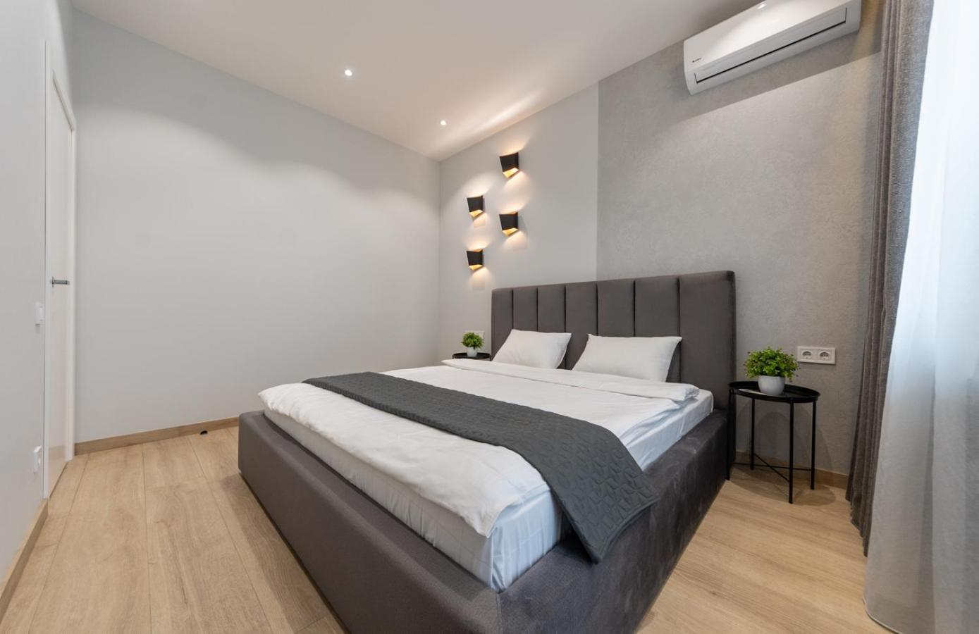 Royal Tower Residence Big Vip Apartment In Center Floor 27 كييف المظهر الخارجي الصورة